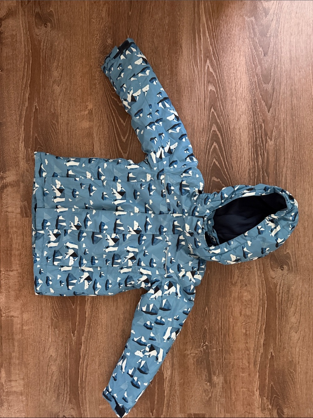 Size 6/7 -Blue Kids Puffer Jacket with polar bear Print
